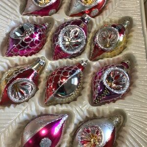 Vintage Class Small Tear Drop Ornaments